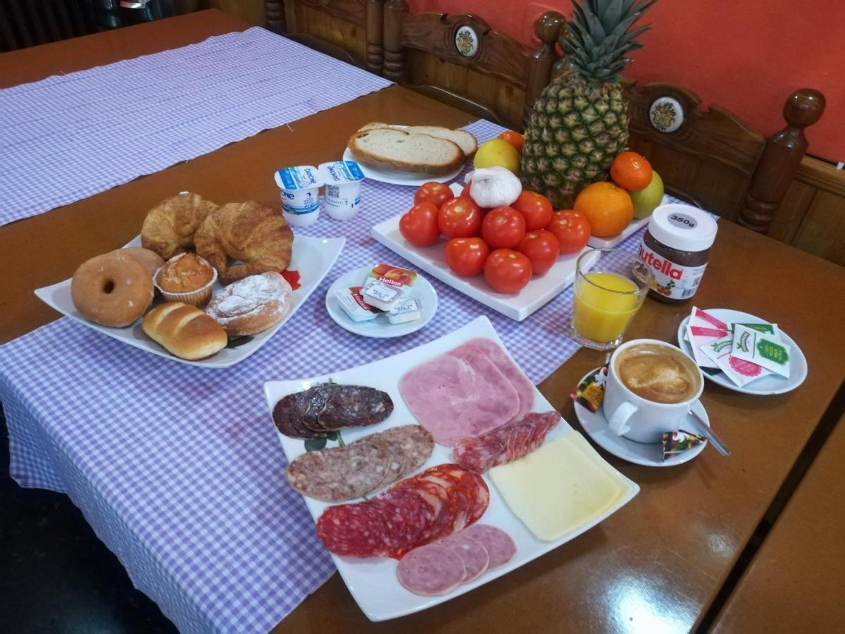 Hostal Porta De Nuria Ribes De Freser Exteriér fotografie